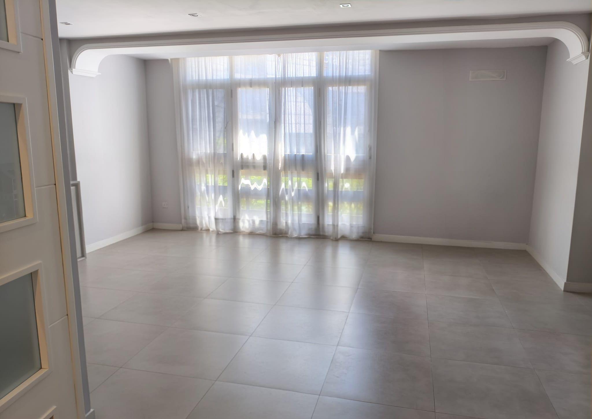 Imagen 7 Piso en venta en Cádiz / Cerca de la playa de la Victoria.