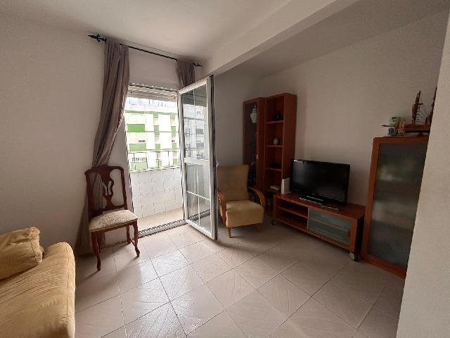 Imagen 5 Inmueble 299577 - Piso en venta en Cádiz / Cerca del Centro de Salud la Paz.