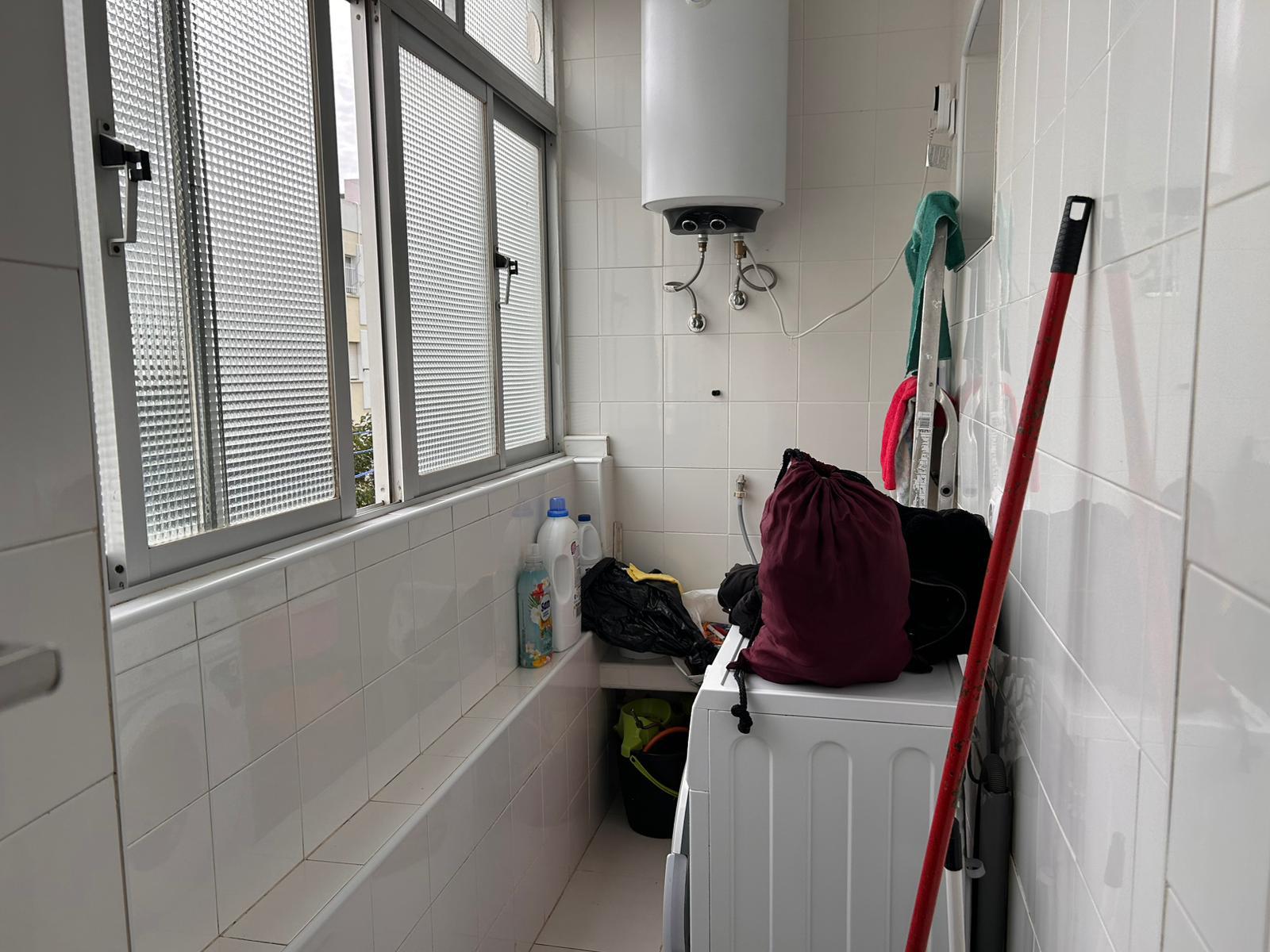 Imagen 12 Piso en venta en Cádiz / Cerca del Centro de Salud la Paz.