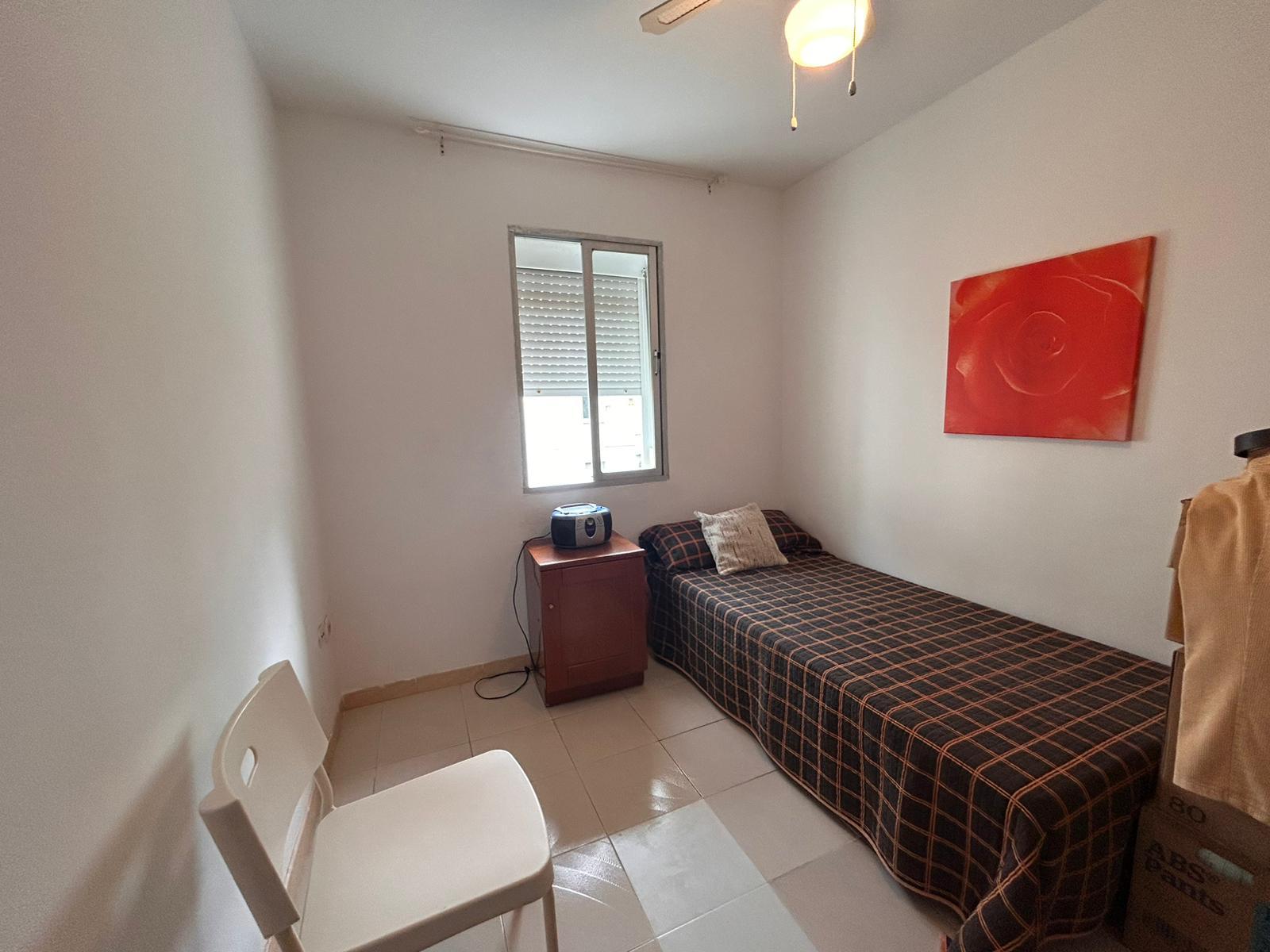 Imagen 30 Piso en venta en Cádiz / Cerca del Centro de Salud la Paz.