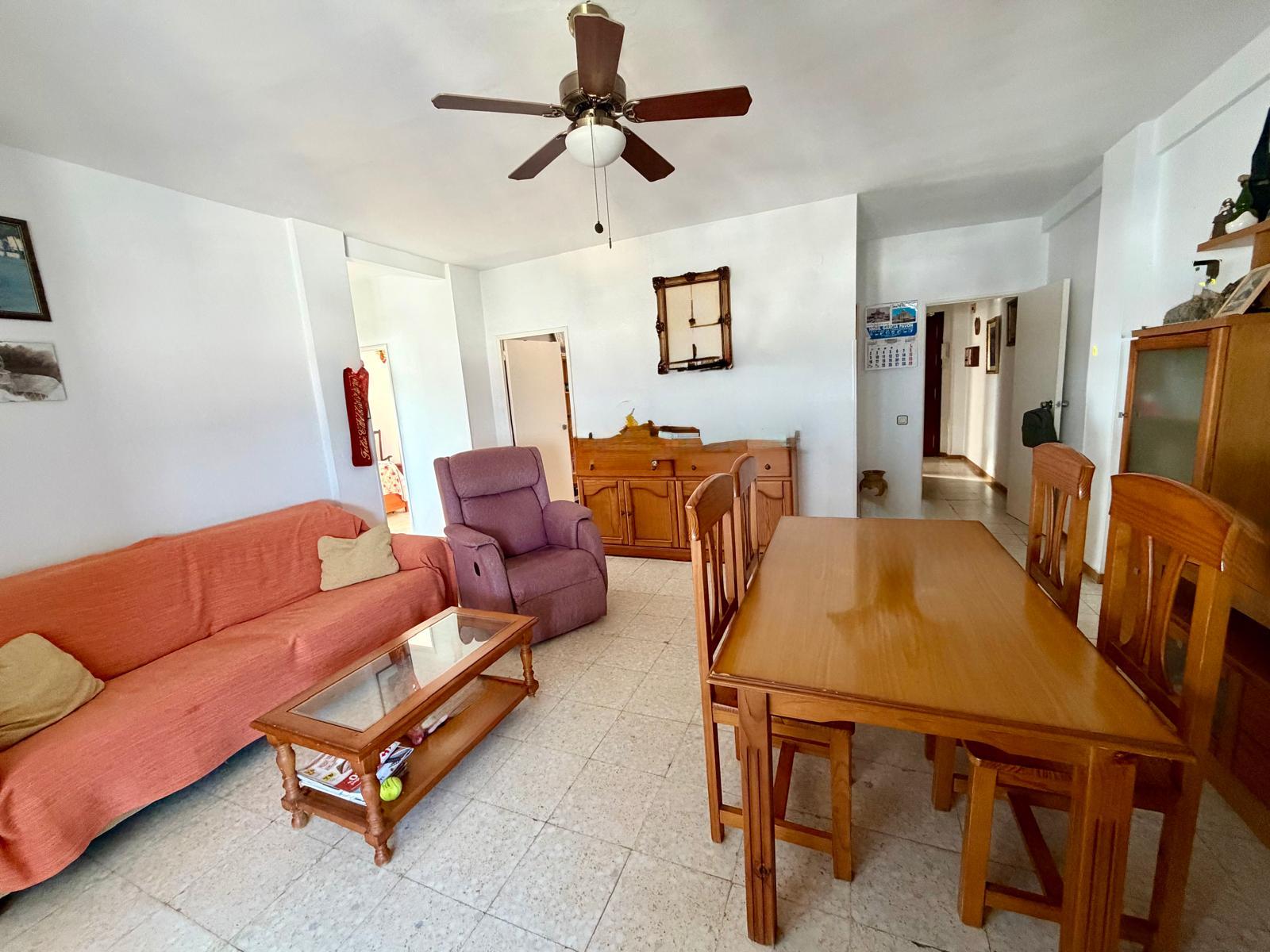 Imagen 5 Piso en venta en San Fernando / Ubicado en la zona de Reyes Católicos