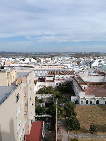 Imagen 4 Inmueble 300091 - Piso en venta en San Fernando / Ubicado en la zona de Reyes Católicos