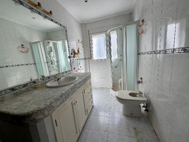 Imagen 8 Inmueble 300099 - Piso en venta en Cádiz / Cerca de la plaza San Severiano