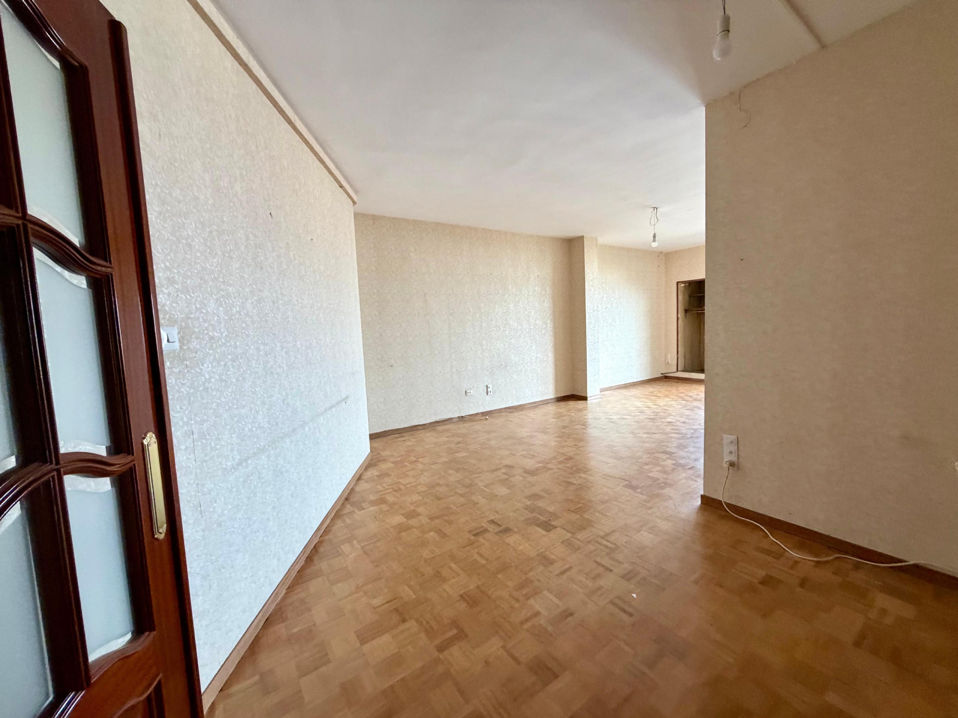 Imagen 5 Piso en venta en Cádiz / Cerca de la plaza San Severiano