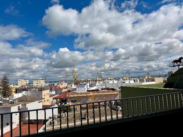 Imagen 19 Inmueble 300099 - Piso en venta en Cádiz / Cerca de la plaza San Severiano