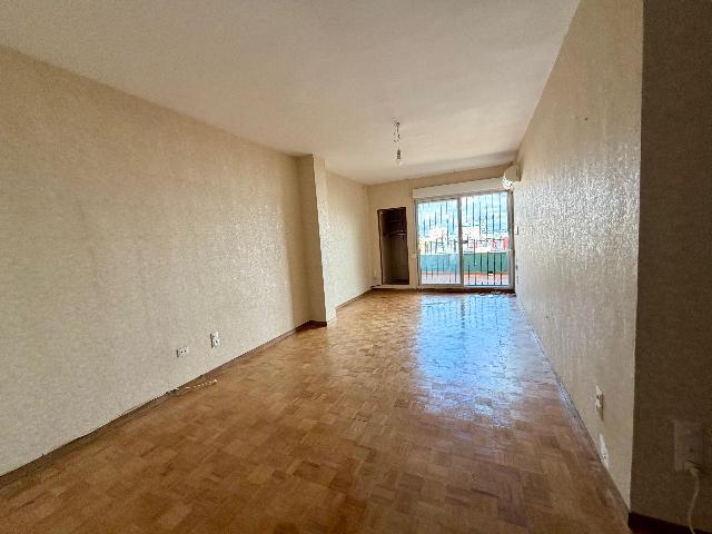 Imagen 6 Inmueble 300099 - Piso en venta en Cádiz / Cerca de la plaza San Severiano