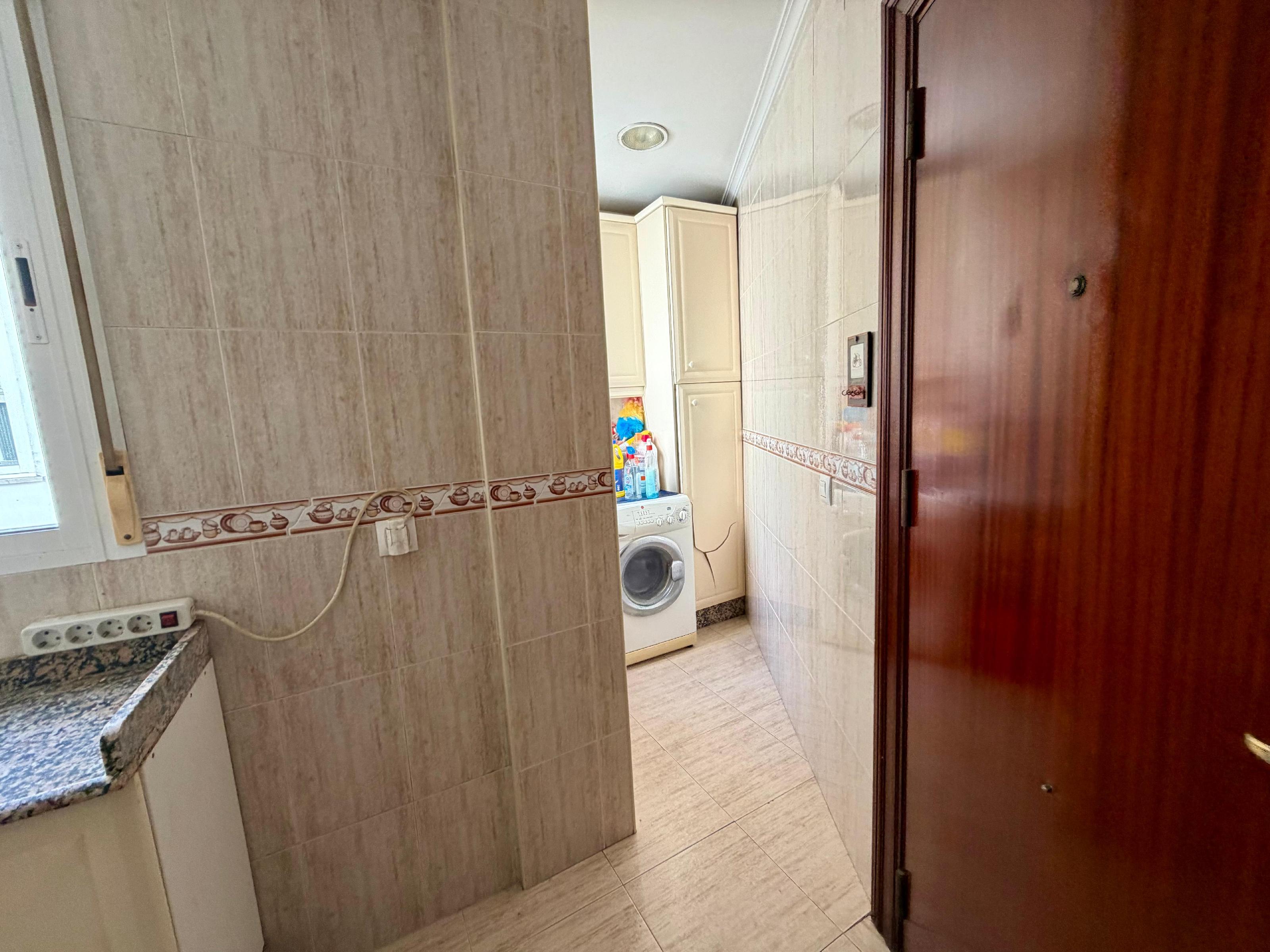 Imagen 26 Piso en venta en Cádiz / Cerca de la plaza San Severiano