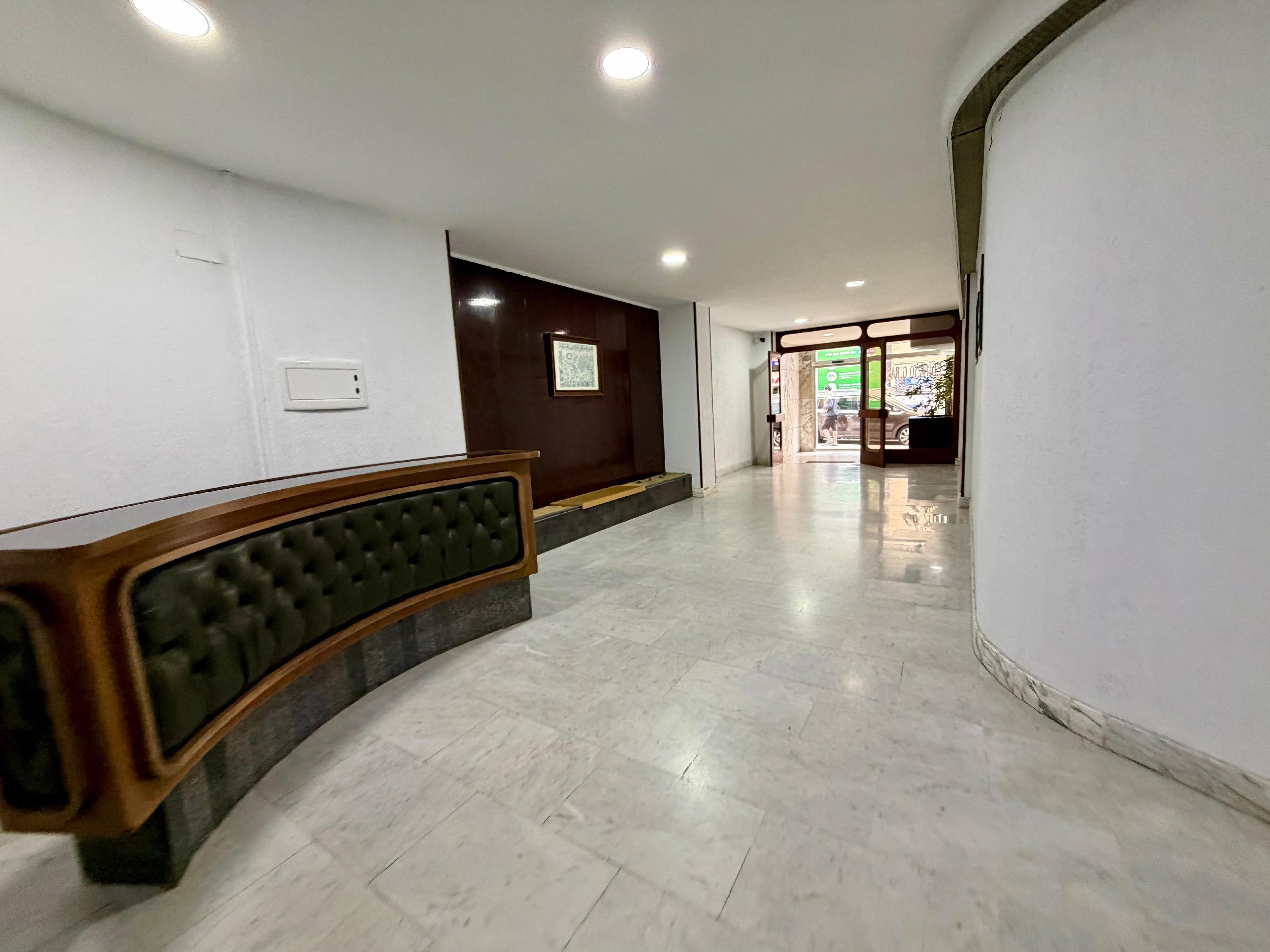 Imagen 17 Piso en venta en Cádiz / Cerca de la plaza San Severiano