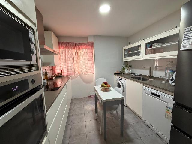 Imagen 2 Inmueble 300132 - Piso en venta en San Fernando / Plaza de los Barcos 