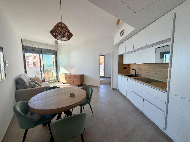 Imagen 4 Inmueble 300853 - Piso en venta en Cádiz / En la playa Santa María del Mar.