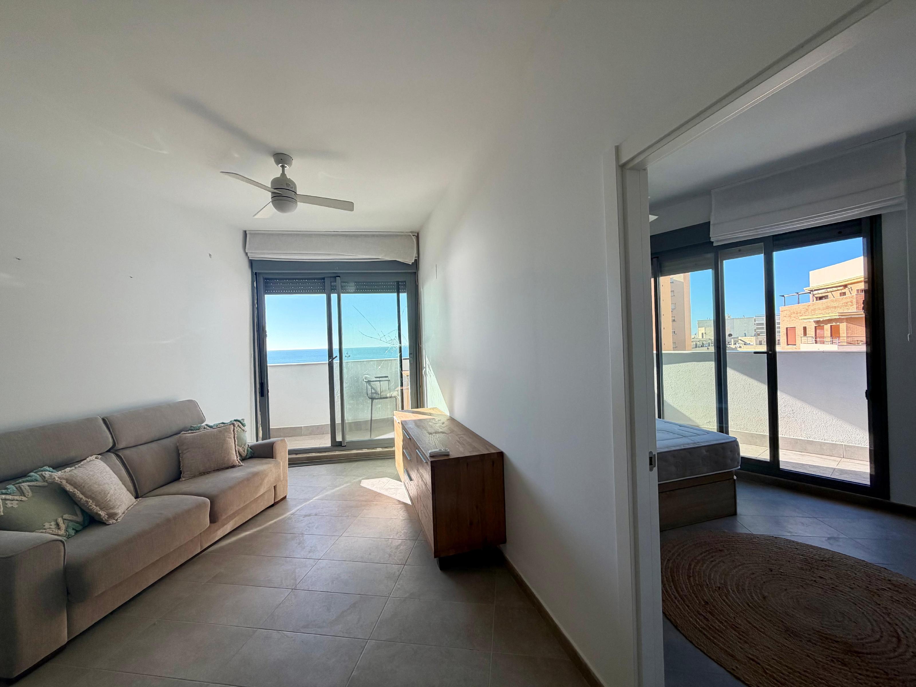 Imagen 13 Piso en venta en Cádiz / En la playa Santa María del Mar.