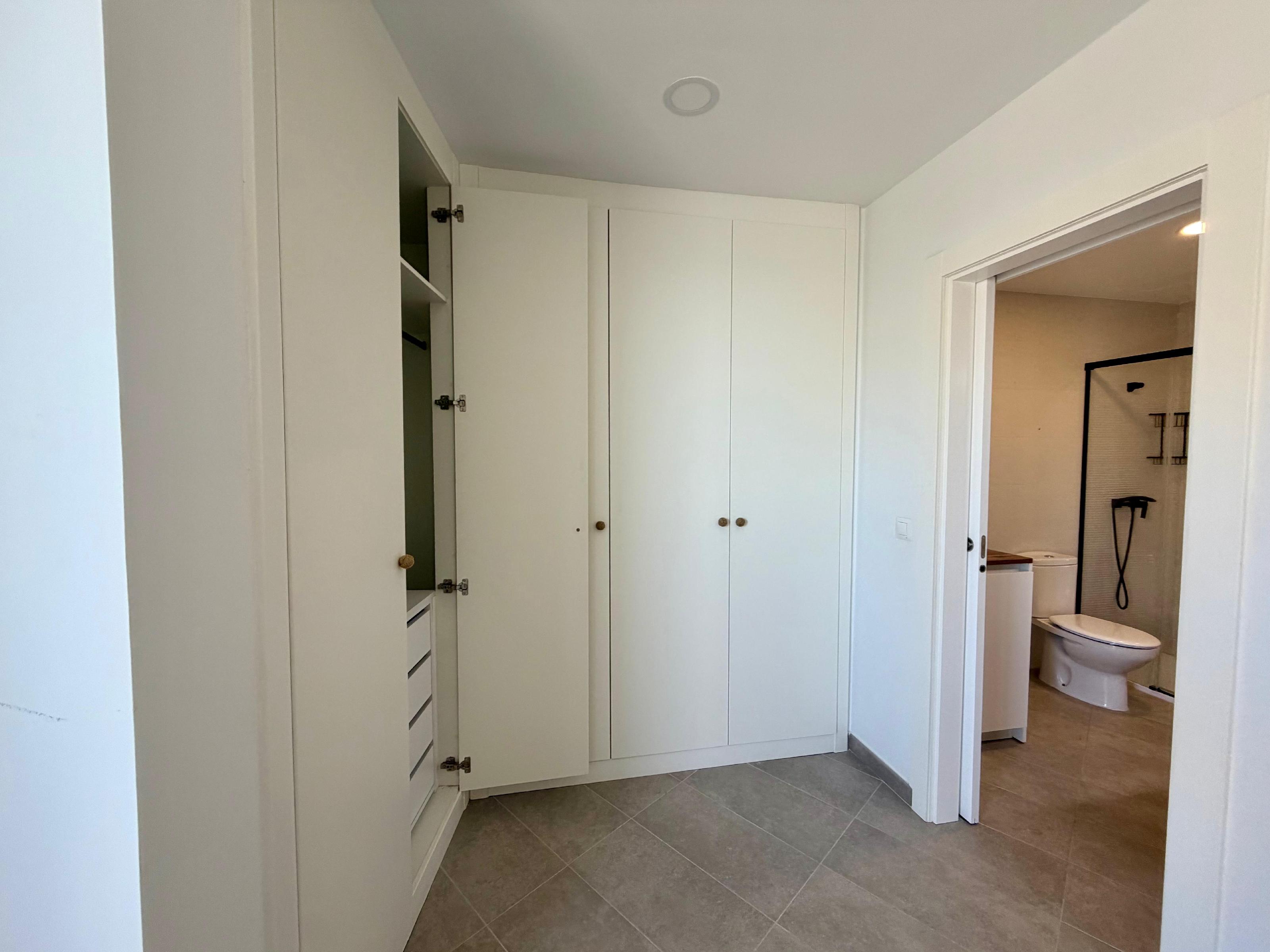 Imagen 27 Piso en venta en Cádiz / En la playa Santa María del Mar.