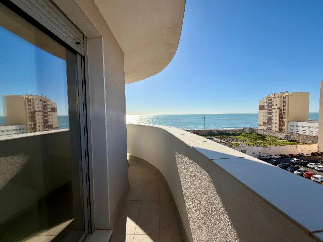 Imagen 16 Inmueble 300853 - Piso en venta en Cádiz / En la playa Santa María del Mar.