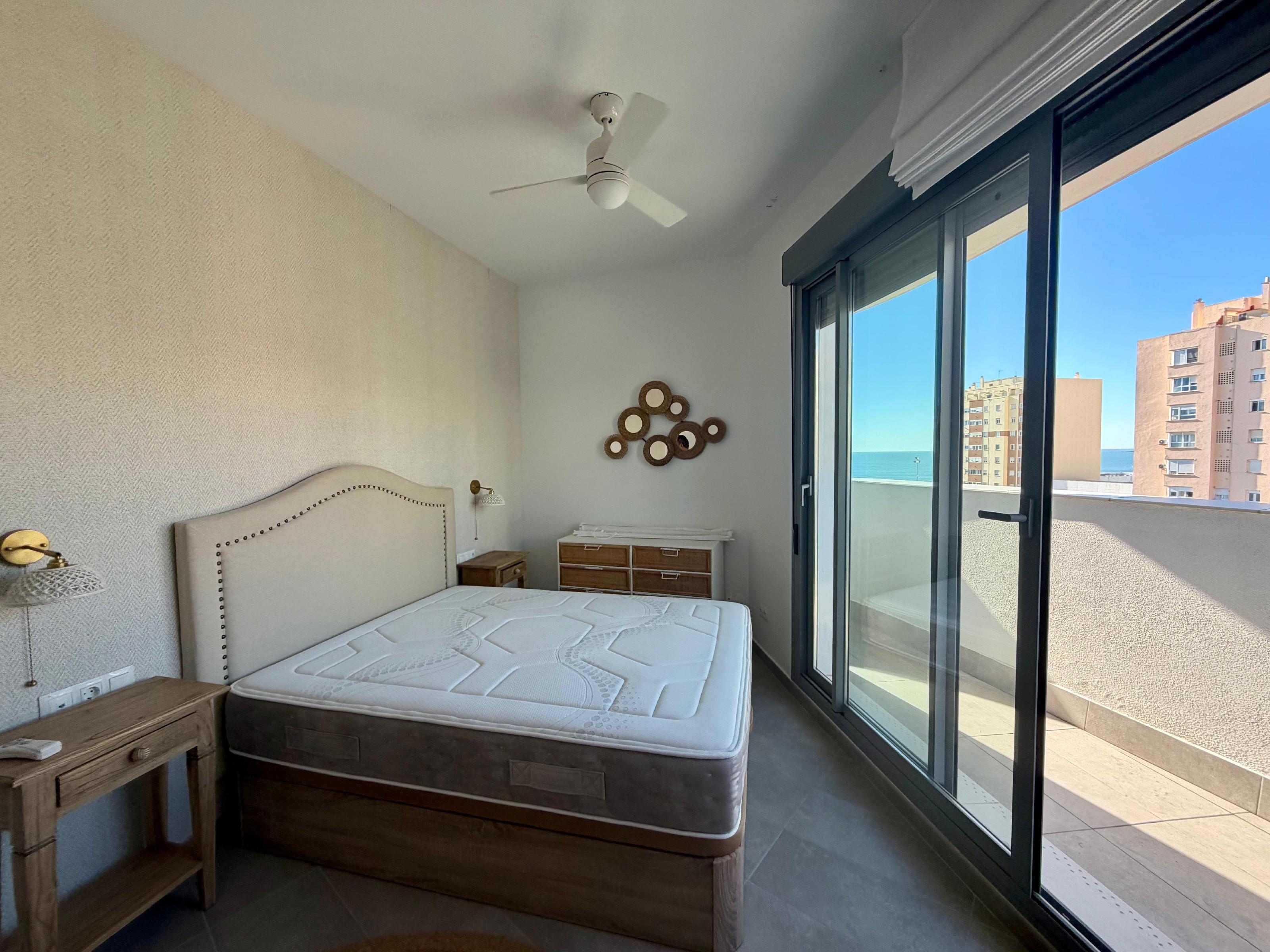 Imagen 8 Piso en venta en Cádiz / En la playa Santa María del Mar.