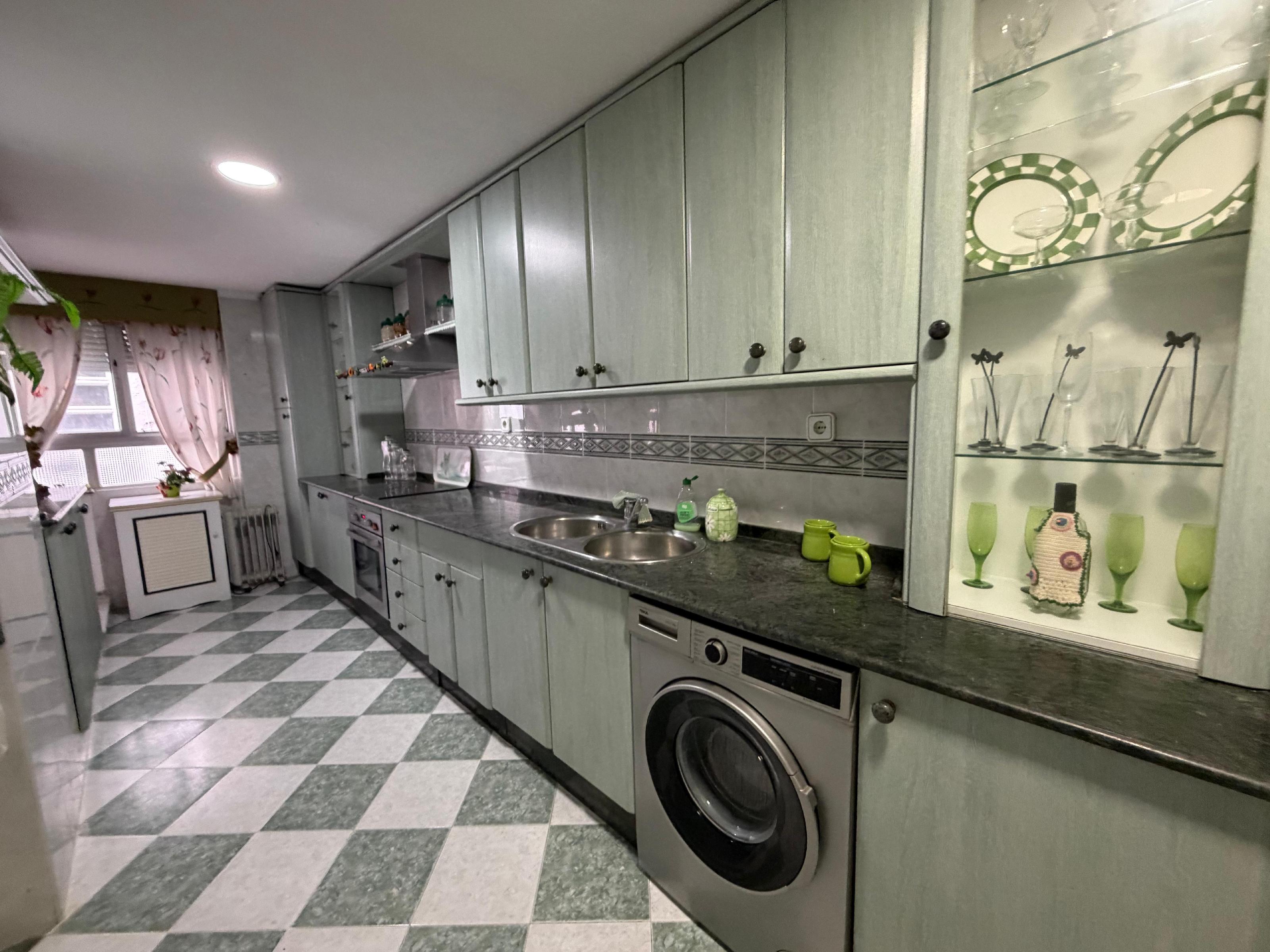 Imagen 4 Piso en venta en San Fernando / Cerca del Colegio Puente Zuazo.