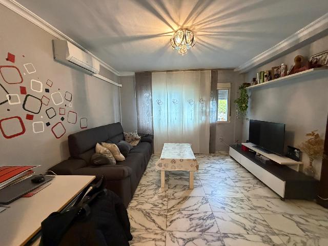 Imagen 2 Inmueble 301476 - Piso en venta en Cádiz / Cerca del estadio Nuevo Mirandilla