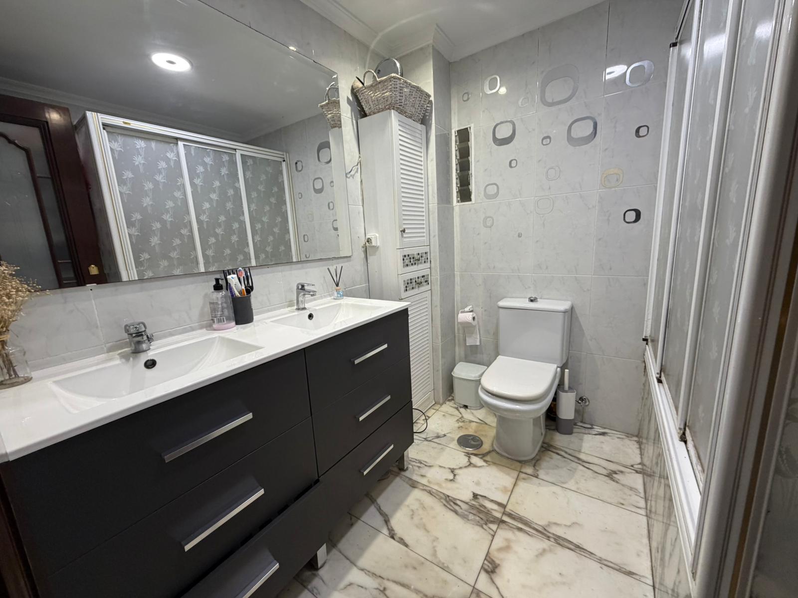 Imagen 3 Piso en venta en Cádiz / Cerca del estadio Nuevo Mirandilla