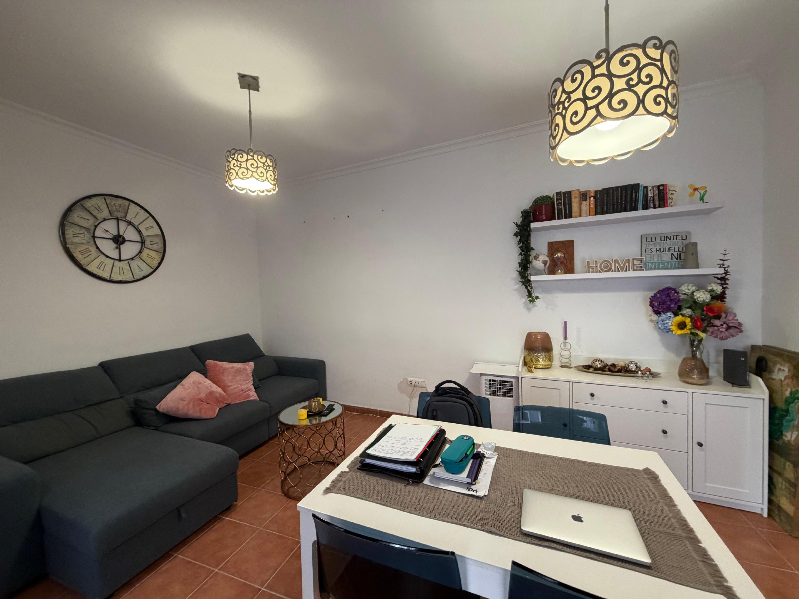 Imagen 3 Piso en venta en Cádiz / Plaza Jesús de Nazareno