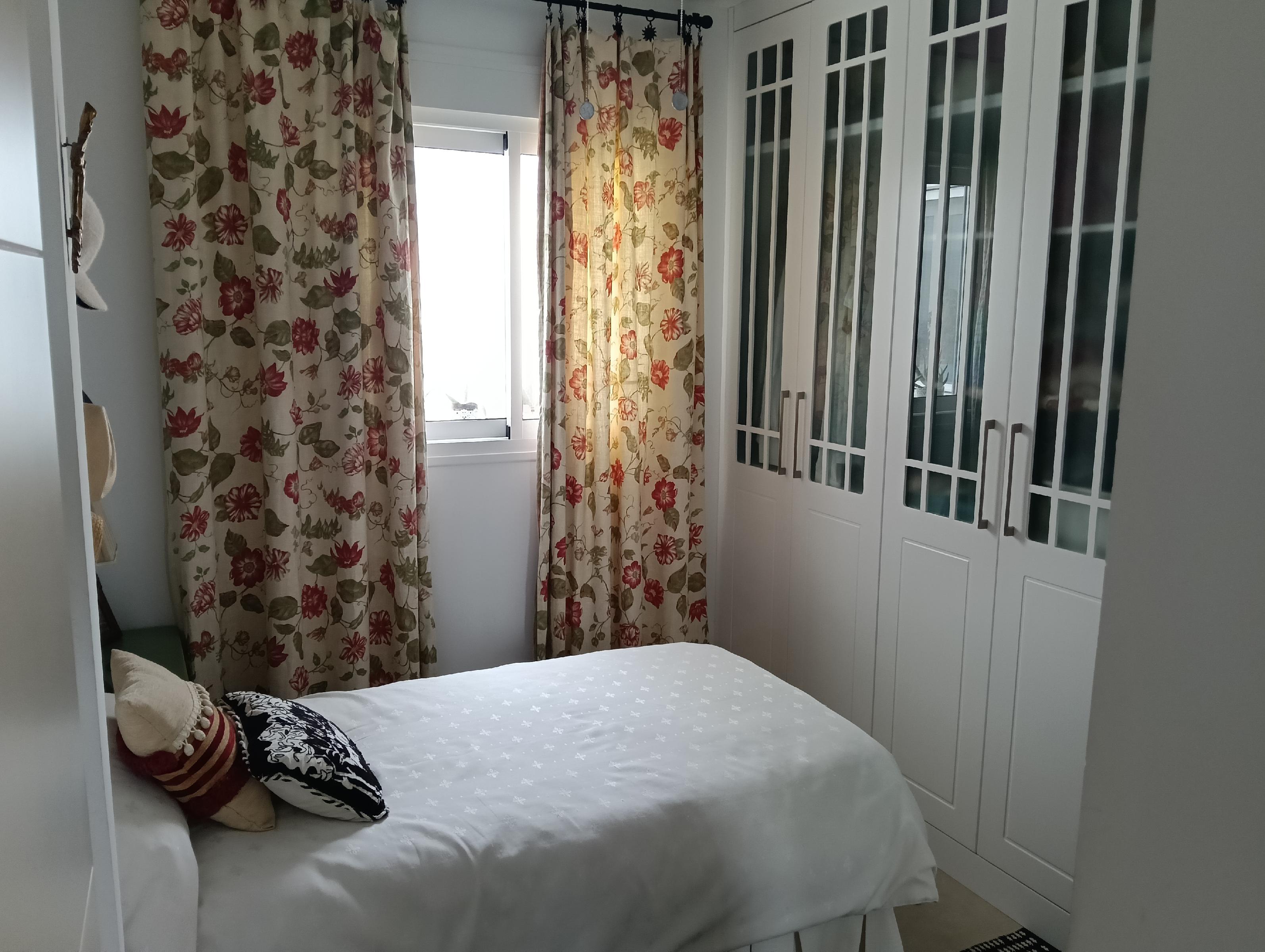 Imagen 18 Piso en venta en Rota / A 100 metros de la playa Punta Candor 