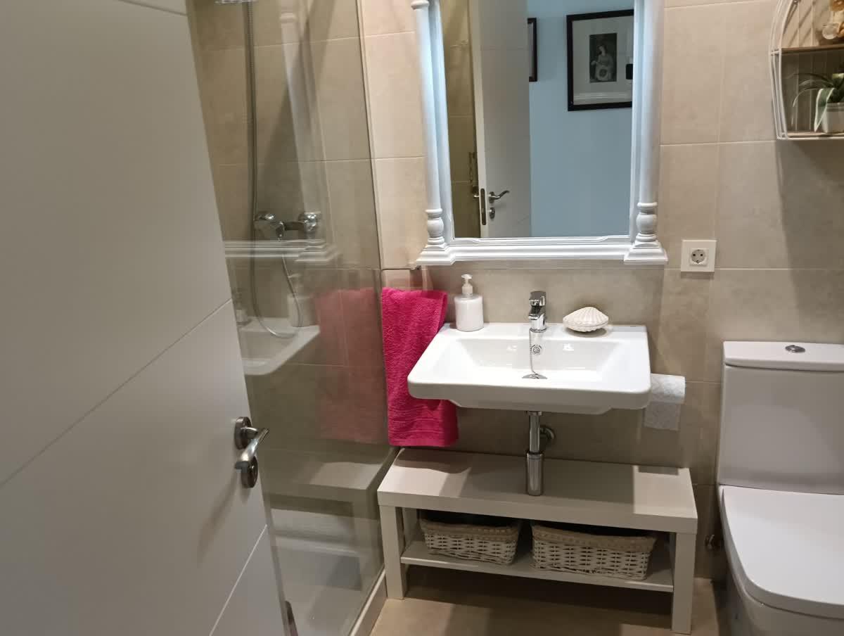 Imagen 10 Piso en venta en Rota / A 100 metros de la playa Punta Candor 