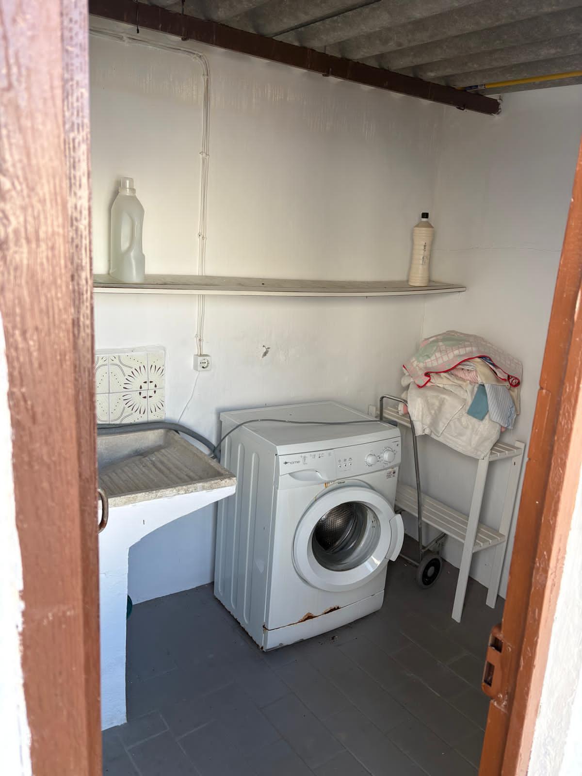 Imagen 8 Apartamento en venta en Rota / Muy cerca de Plaza Andalucía y a 200 metros de la playa 