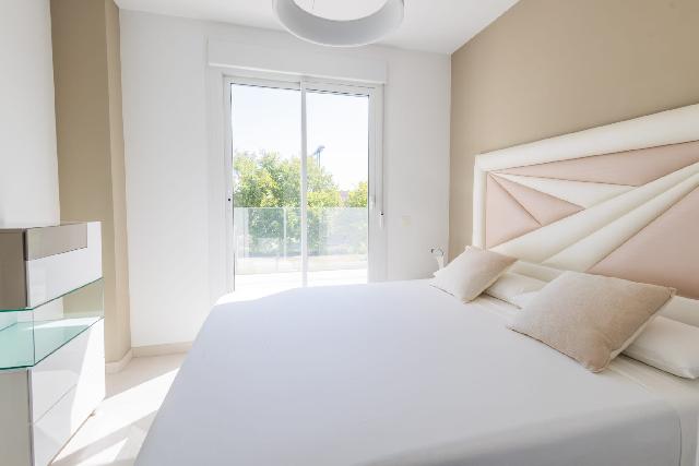 Imagen 5 Inmueble 302218 - Ático en venta en Chipiona / Muy cerca de la Playa de las Tres Piedras 