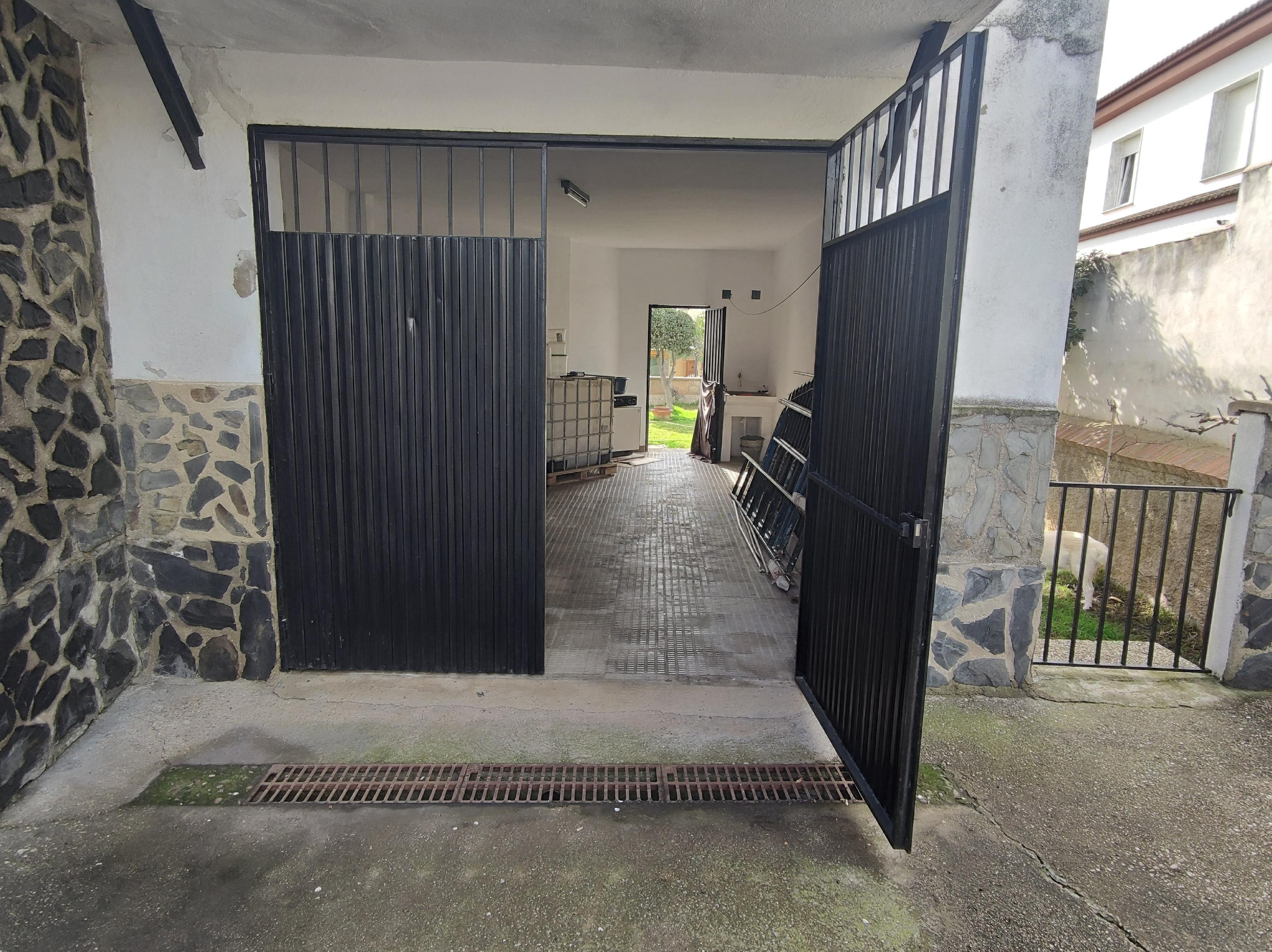 Imagen 71 Casa Aislada en venta en Andújar / Urbanización  Chalets El Choto