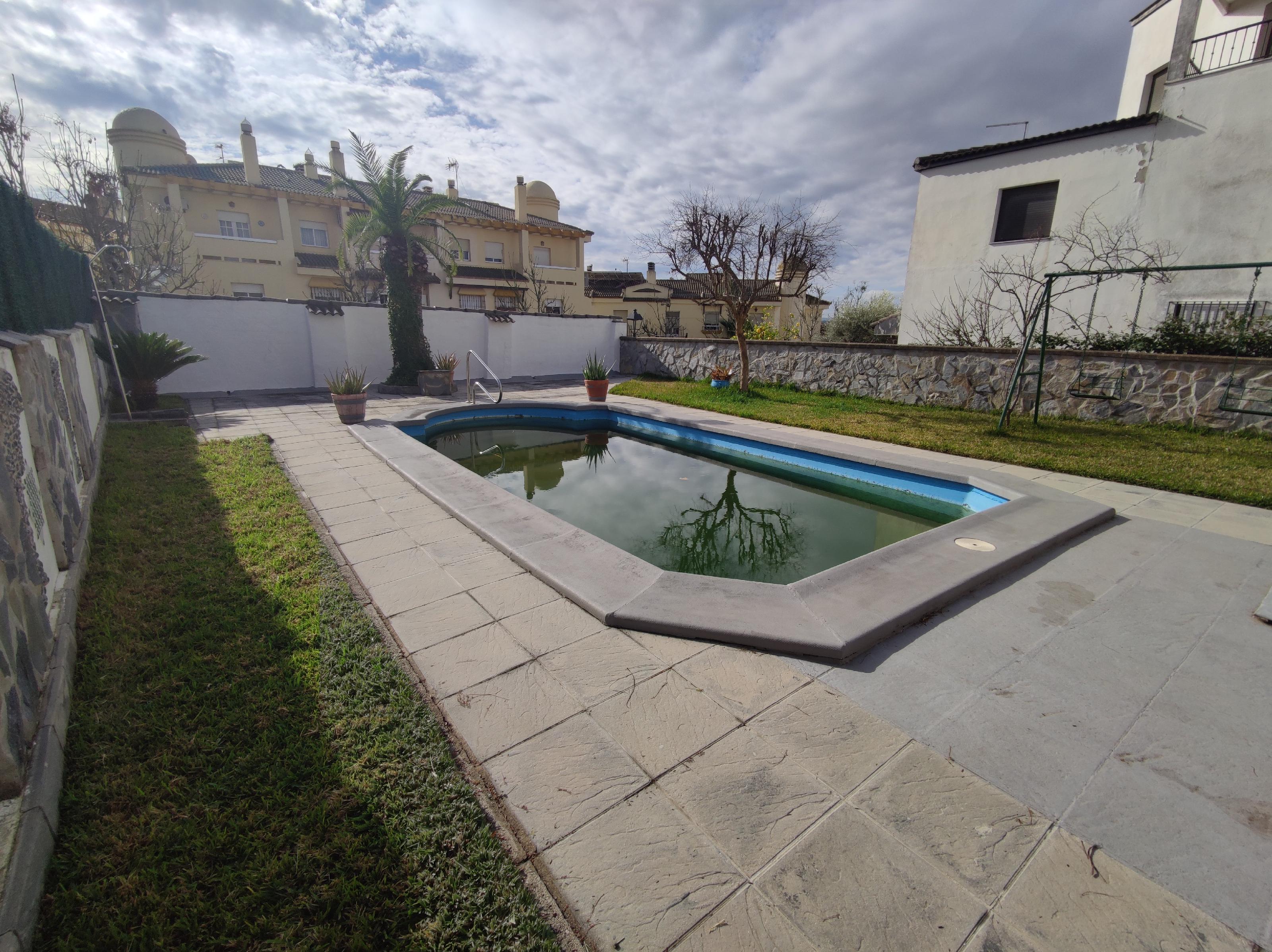 Imagen 55 Casa Aislada en venta en Andújar / Urbanización  Chalets El Choto