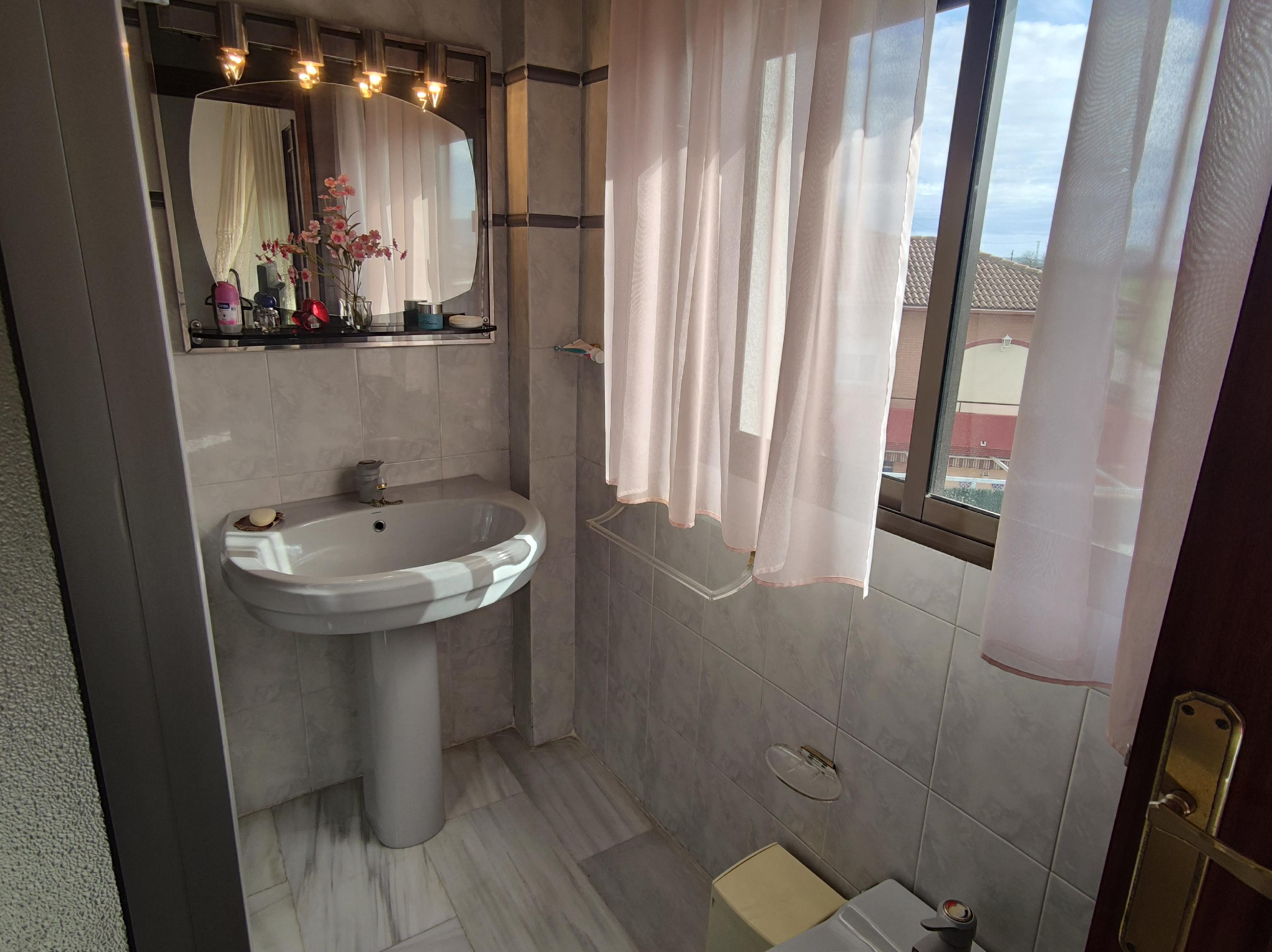 Imagen 51 Casa Aislada en venta en Andújar / Urbanización  Chalets El Choto