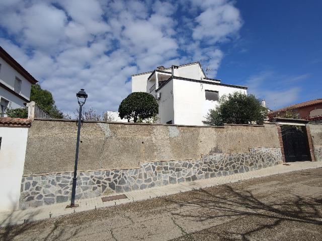 Imagen 77 Inmueble 291607 - Casa Aislada en venta en Andújar / Urbanización  Chalets El Choto