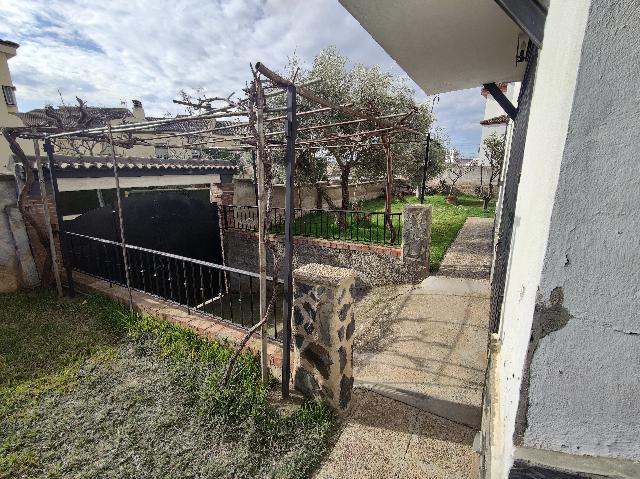 Imagen 9 Inmueble 291607 - Casa Aislada en venta en Andújar / Urbanización  Chalets El Choto