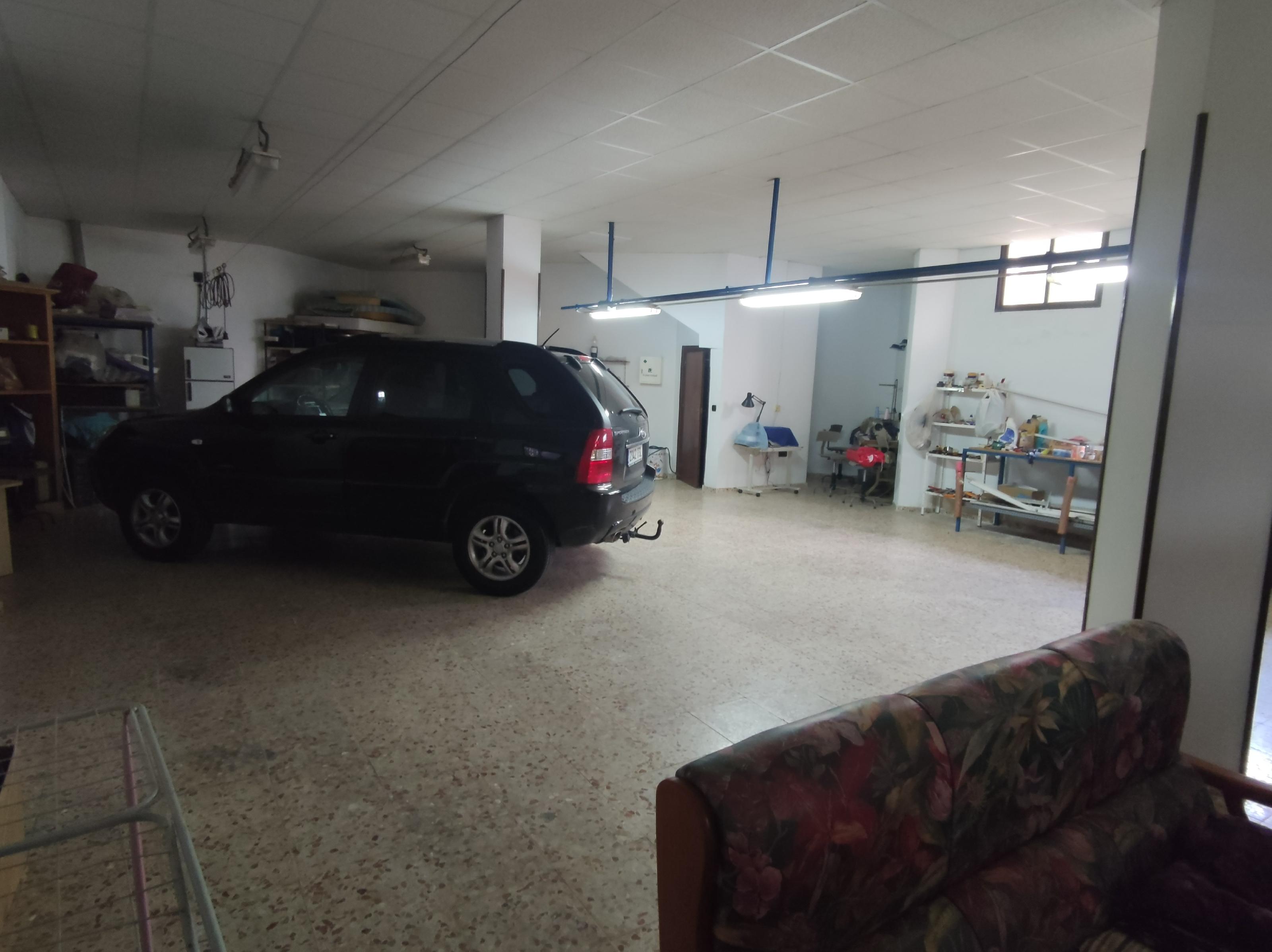 Imagen 68 Casa Aislada en venta en Andújar / Urbanización  Chalets El Choto