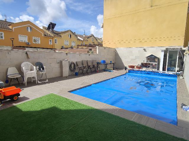 Imagen 1 Inmueble 291966 - Casa Adosada en venta en Andújar / Junto a Residencia Sanires