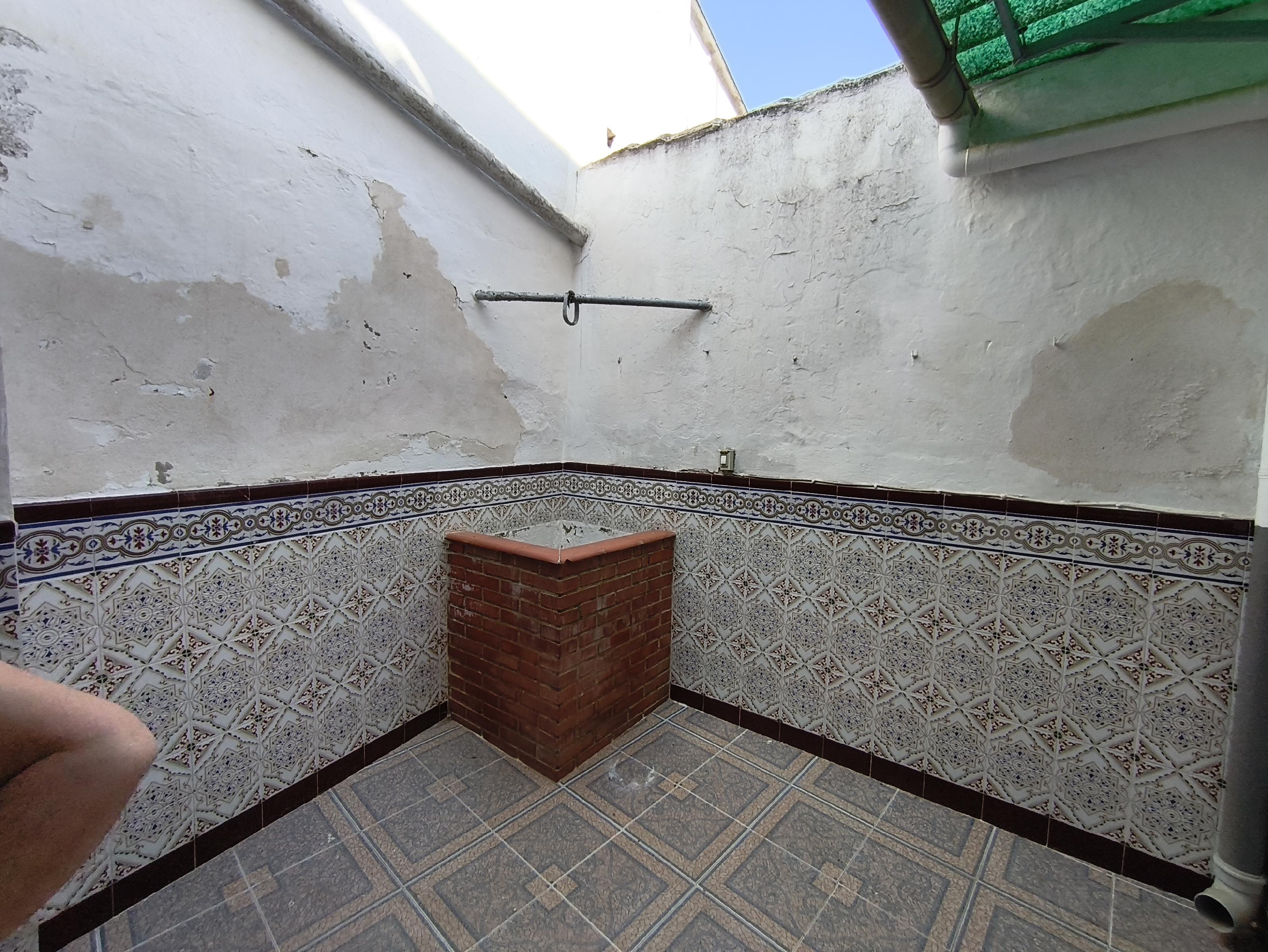 Imagen 8 Casa Adosada en venta en Arjonilla / En la calle San Brígida, a la entrada de Arjonilla