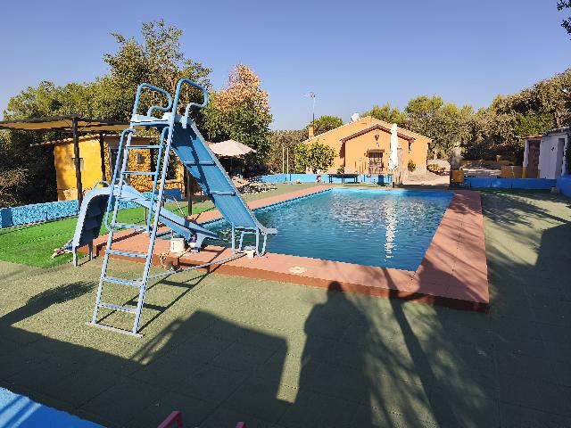 Imagen 1 Inmueble 296717 - Casa Rústica en venta en Andújar / A 1 km pasando el Toledillo 