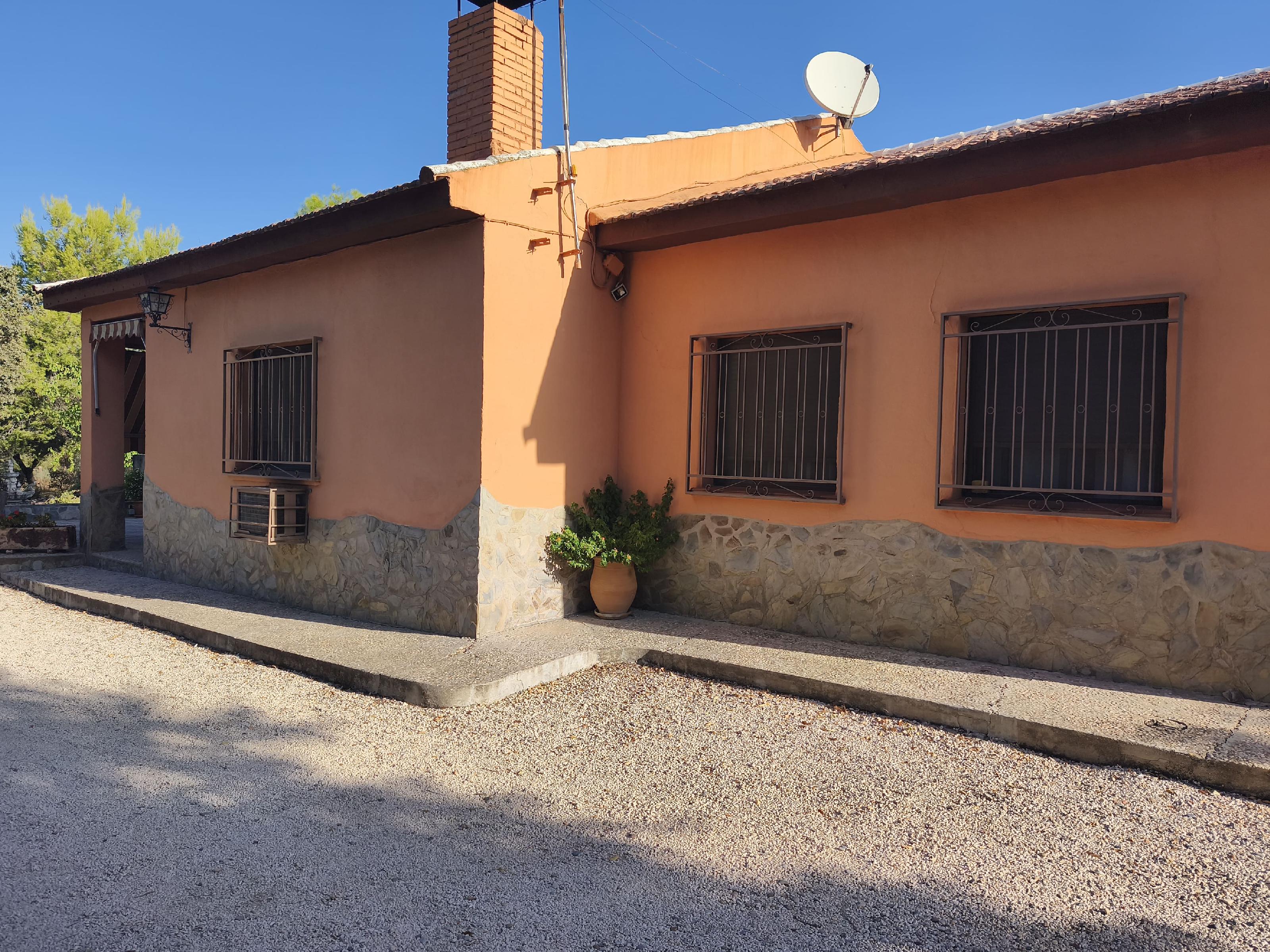 Imagen 2 Casa Rústica en venta en Andújar / A 1 km pasando el Toledillo 