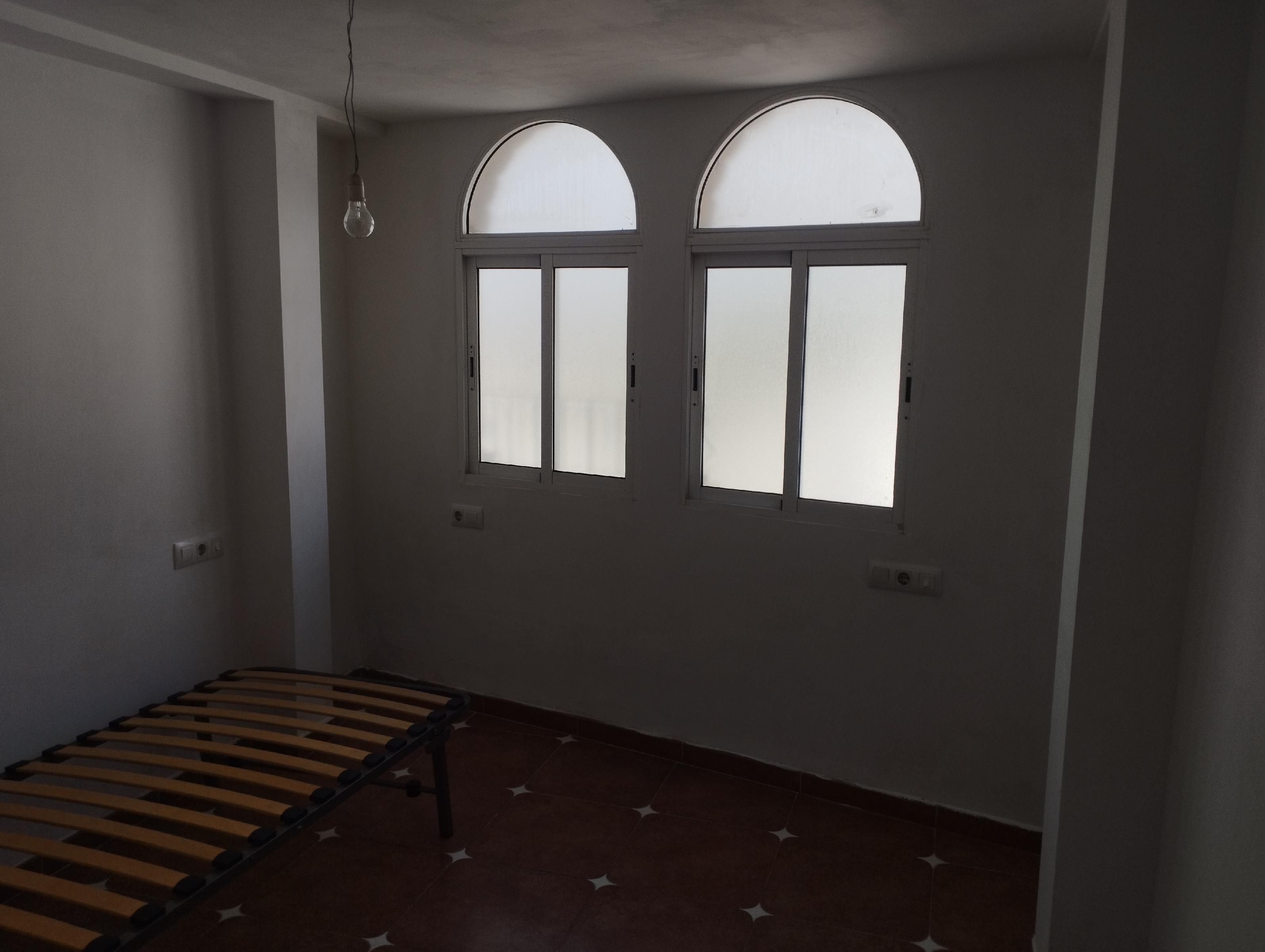 Imagen 14 Casa Adosada en venta en Jerez De La Frontera / Casa a 5 minutos centro comercial Área Sur.