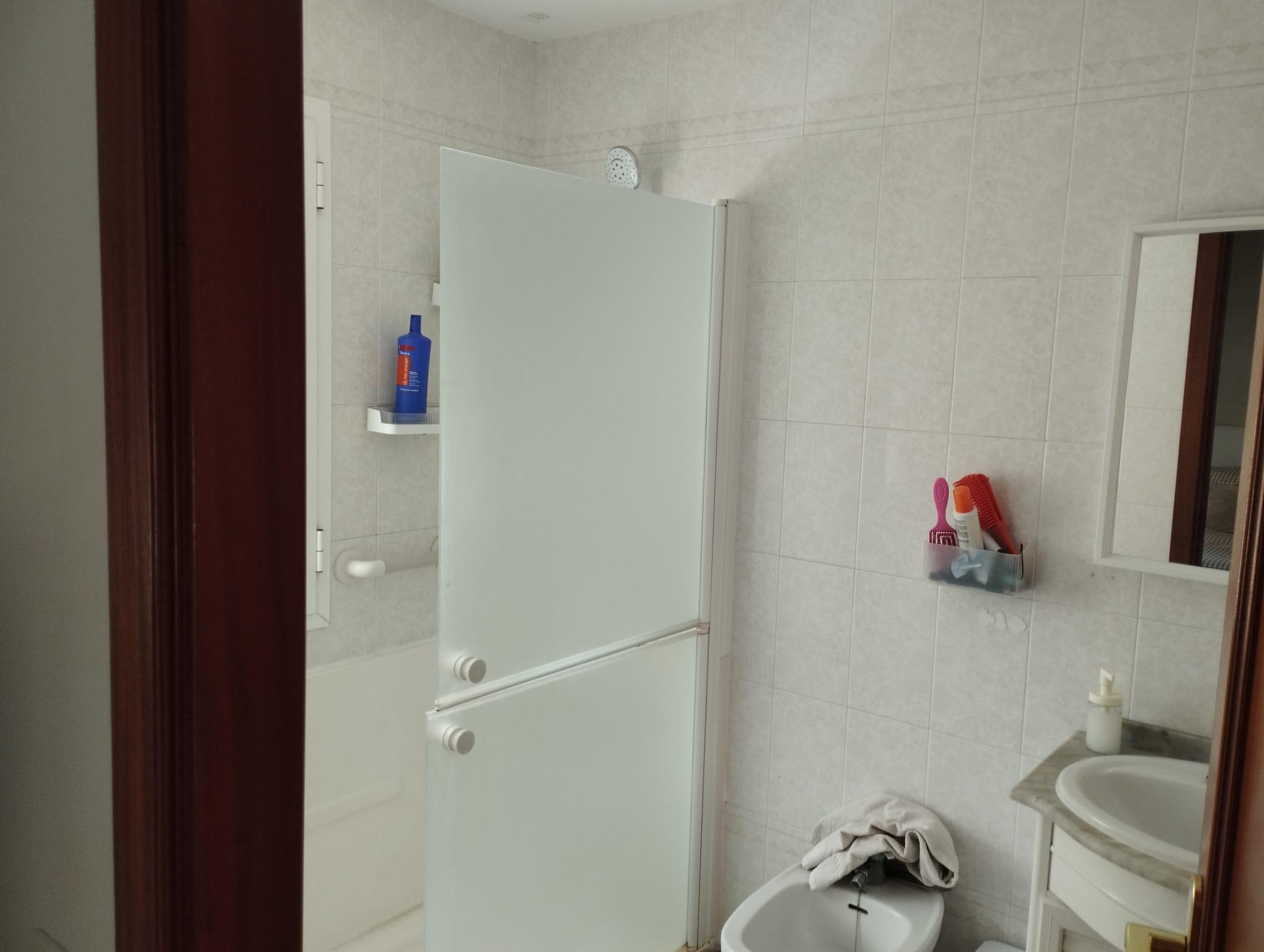 Imagen 10 Casa Adosada en venta en Jerez De La Frontera / Casa ubicada a 1 minuto de la Plaza del Ma...