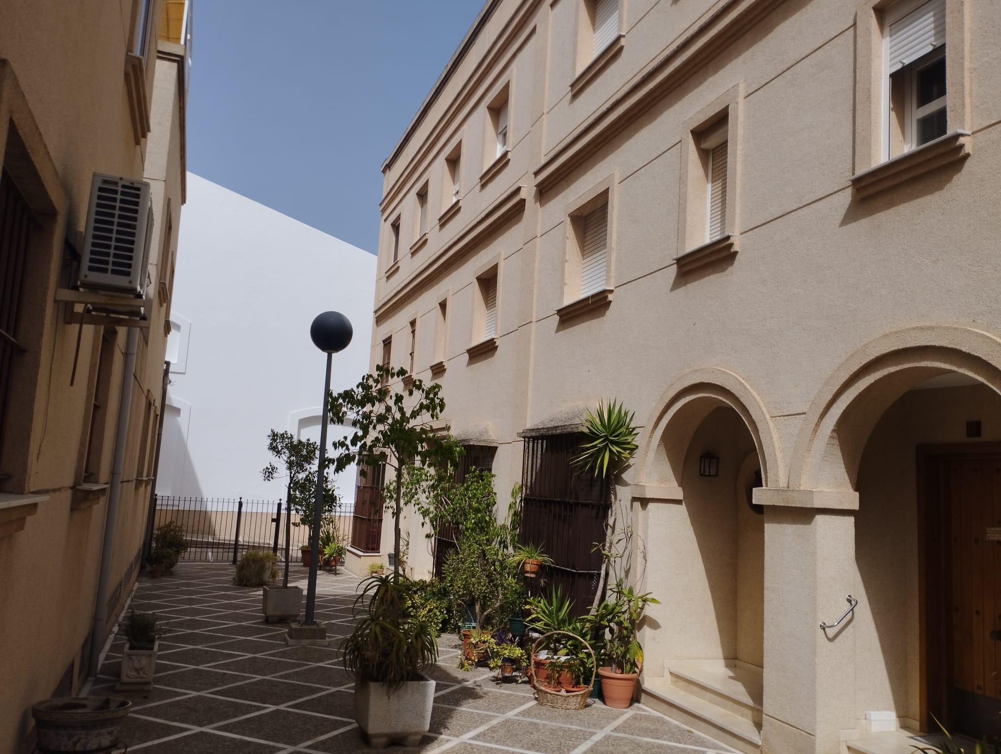 Imagen 18 Casa Adosada en venta en Jerez De La Frontera / Casa ubicada a 1 minuto de la Plaza del Ma...