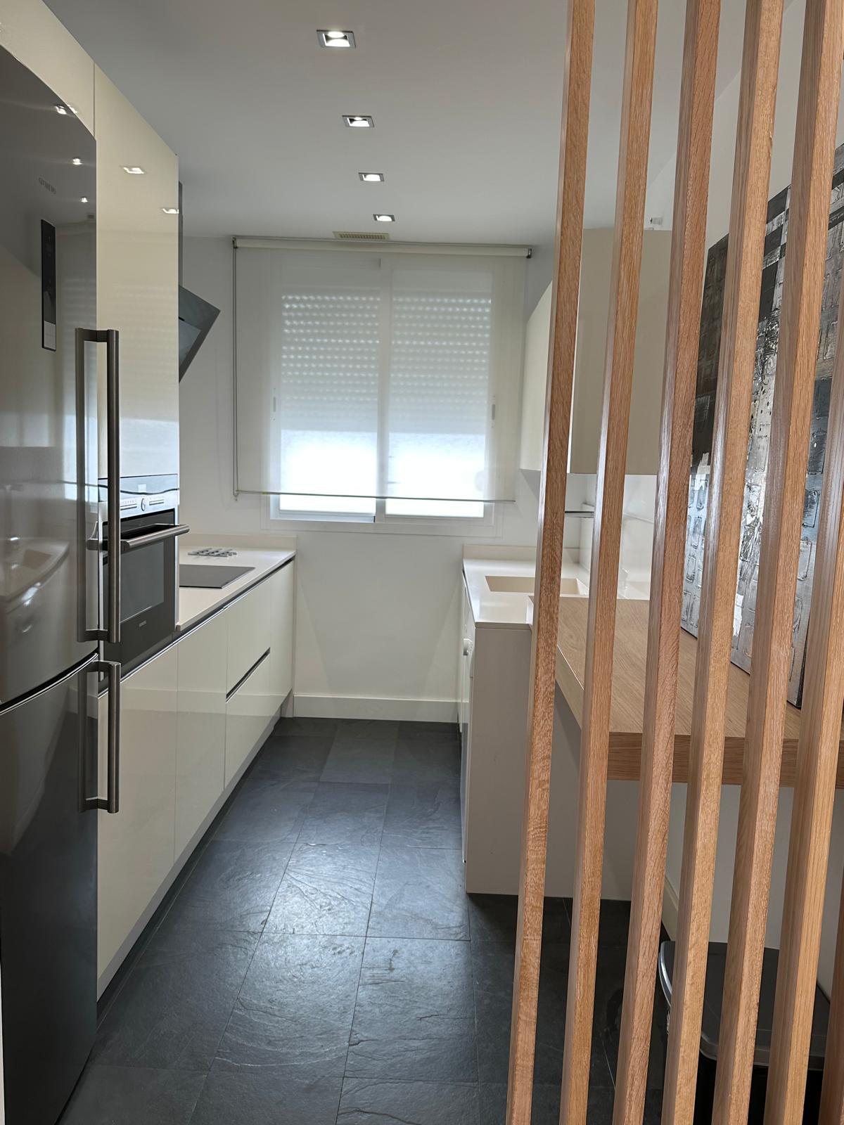 Imagen 4 Apto. Playa en venta en Rota / Ubicado a primera línea de mar junto Hotel PlayaBallena