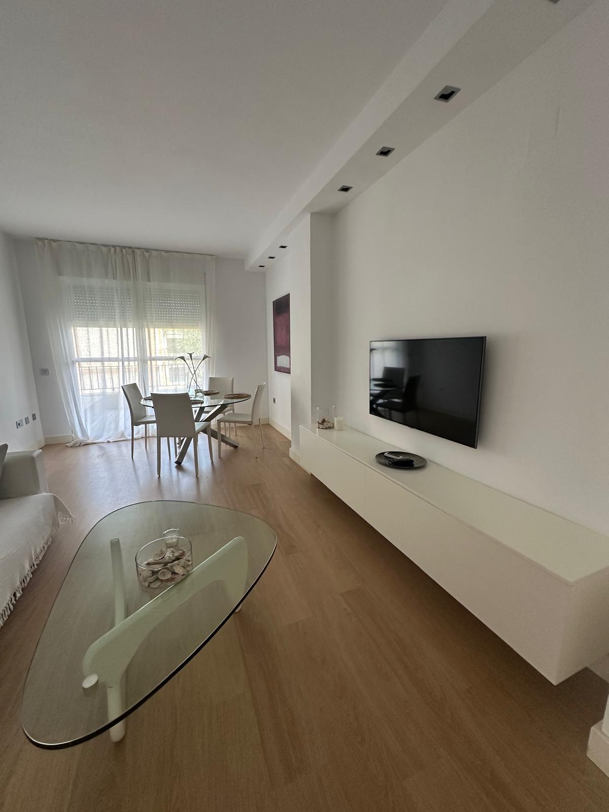 Imagen 8 Apto. Playa en venta en Rota / Ubicado a primera línea de mar junto Hotel PlayaBallena