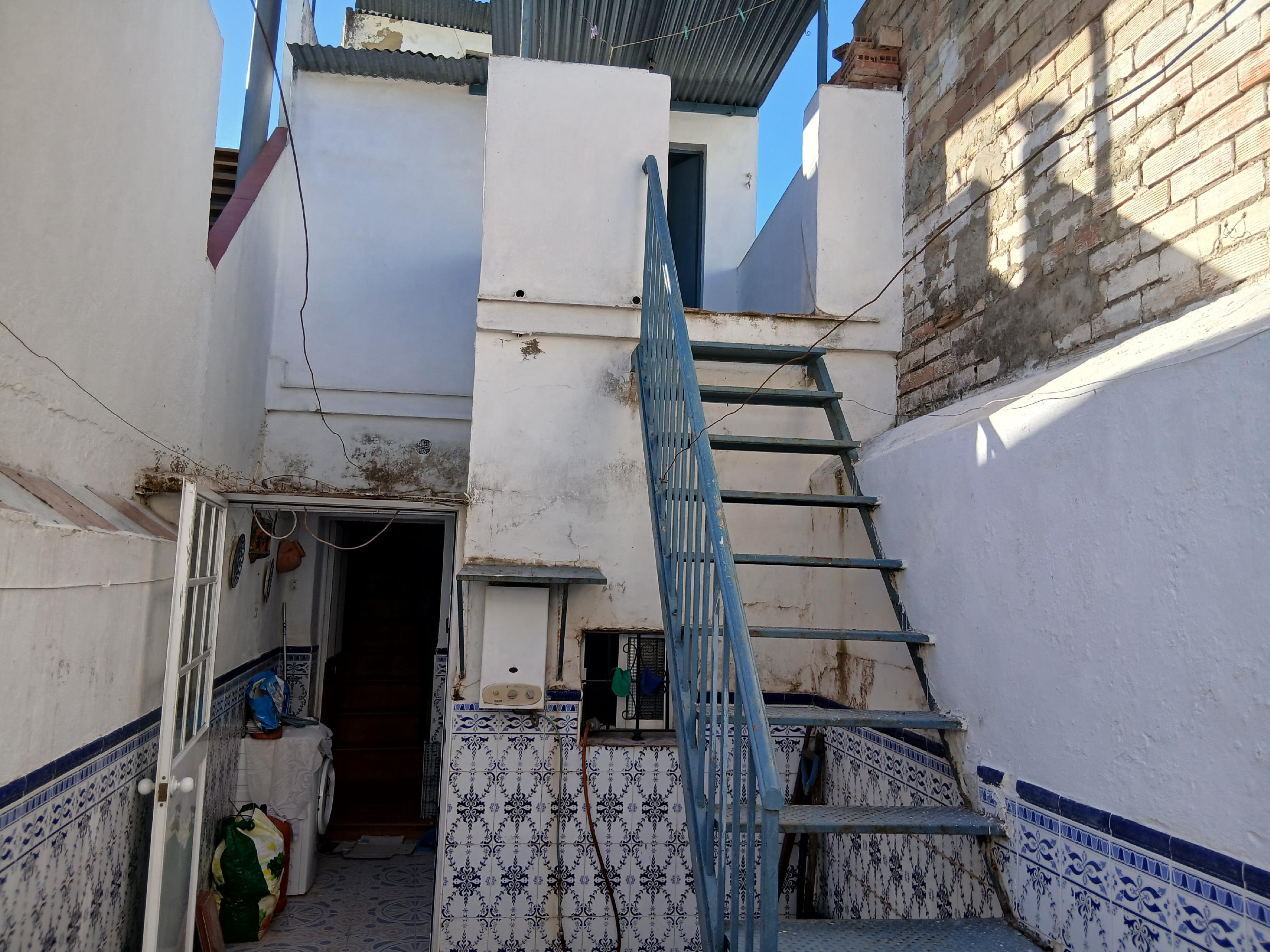 Imagen 6 Casa Adosada en venta en Bornos / Ubicada muy cerca del Ayuntamiento