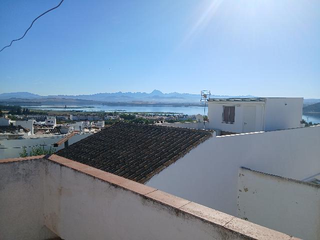 Imagen 1 Inmueble 297179 - Casa Adosada en venta en Bornos / Ubicada muy cerca del Ayuntamiento