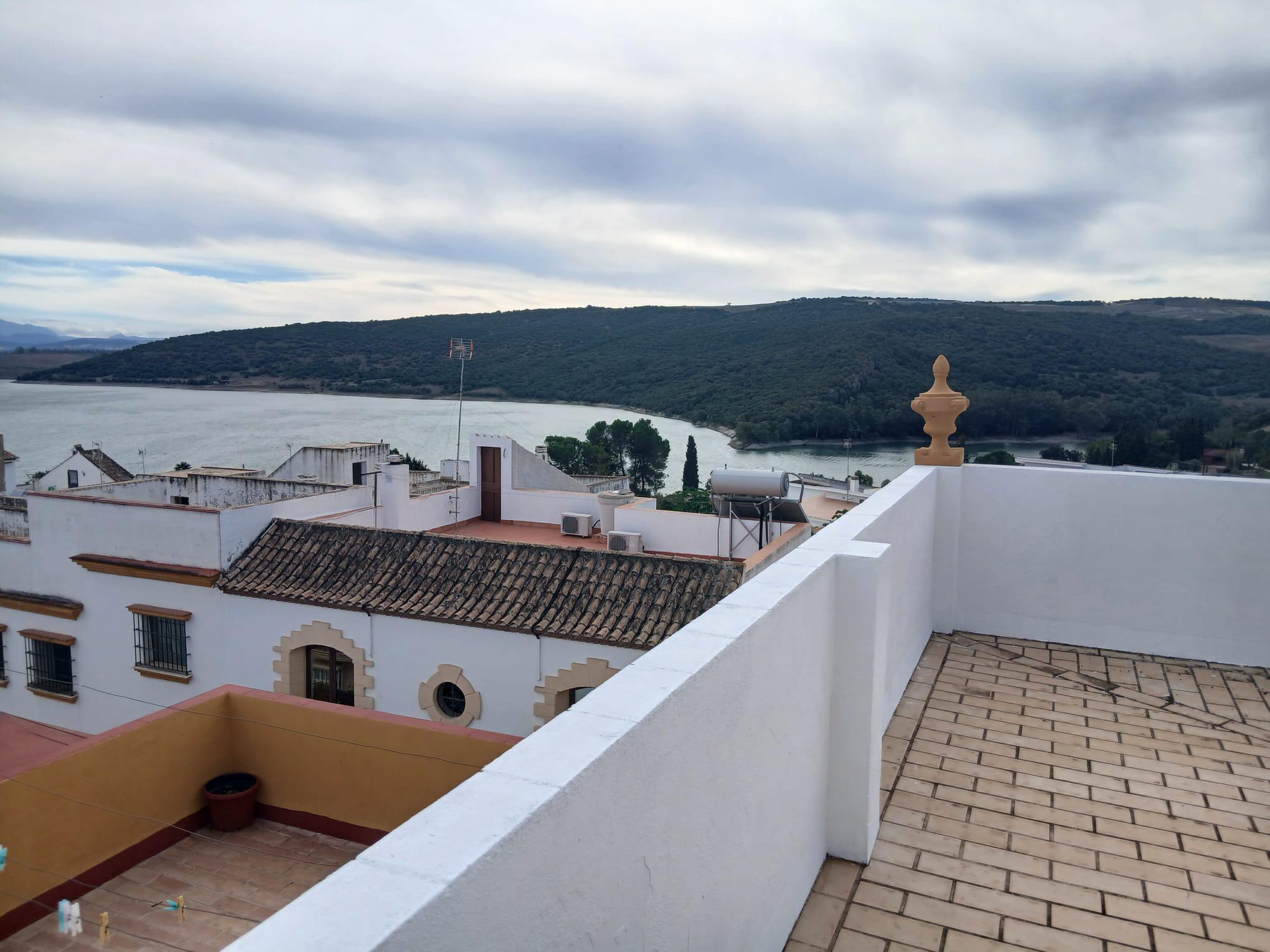 Imagen 2 Casa en venta en Bornos / Ubicado cerca del embarcadero del lago de Bornos.