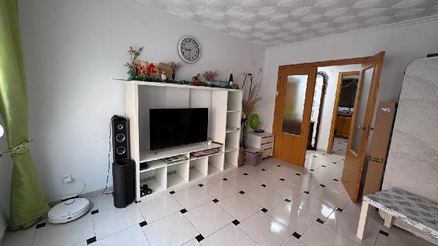 Imagen 3 Inmueble 290665 - Apartamento en venta en Dénia / Al lado del parque Chabás, cerca de Mercadona. 