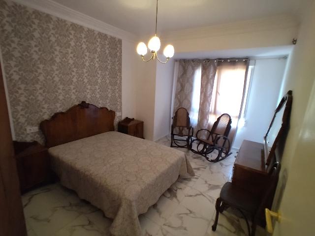 Imagen 4 Inmueble 295187 - Apartamento en venta en Oliva / Cerca de plaza del ayuntamiento. Frente casa de cultura