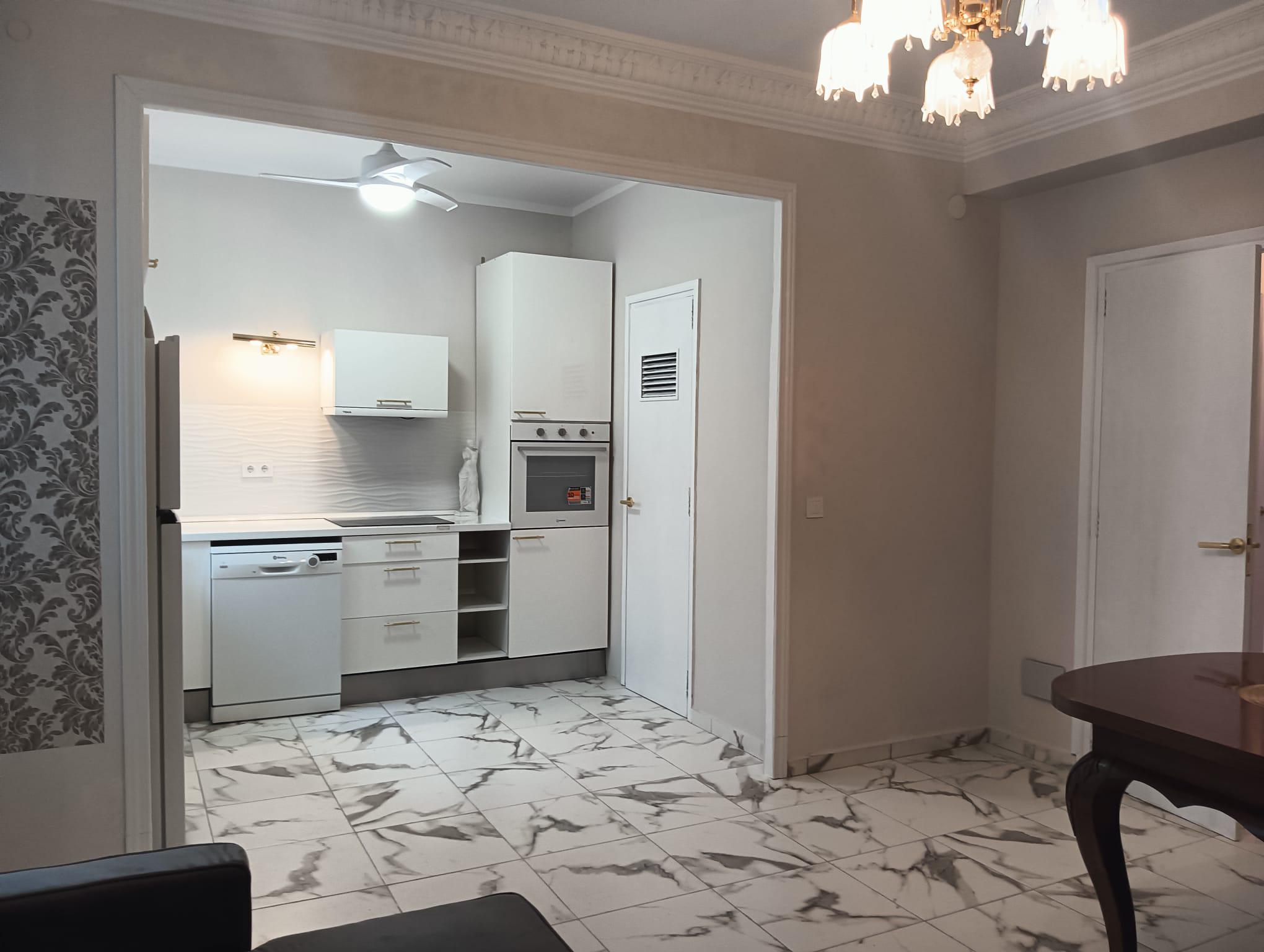 Imagen 1 Apartamento en venta en Oliva / Cerca de plaza del ayuntamiento. Frente casa de cultura