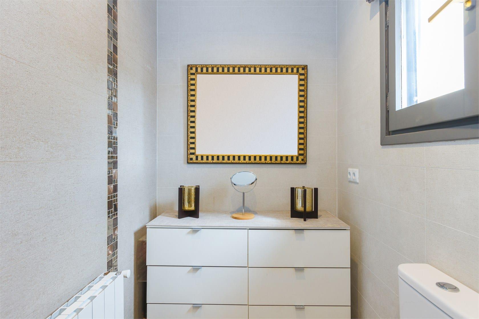 Imagen 9 Casa Adosada en venta en Pedreguer / En Monte Pedreguer cerca del restaurante Black Flame.