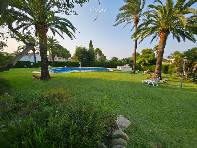 Imagen 1 Inmueble 296098 - Casa Adosada en venta en Pedreguer / Cerca del Club de Golf La Sella y del Jardín Botánico.