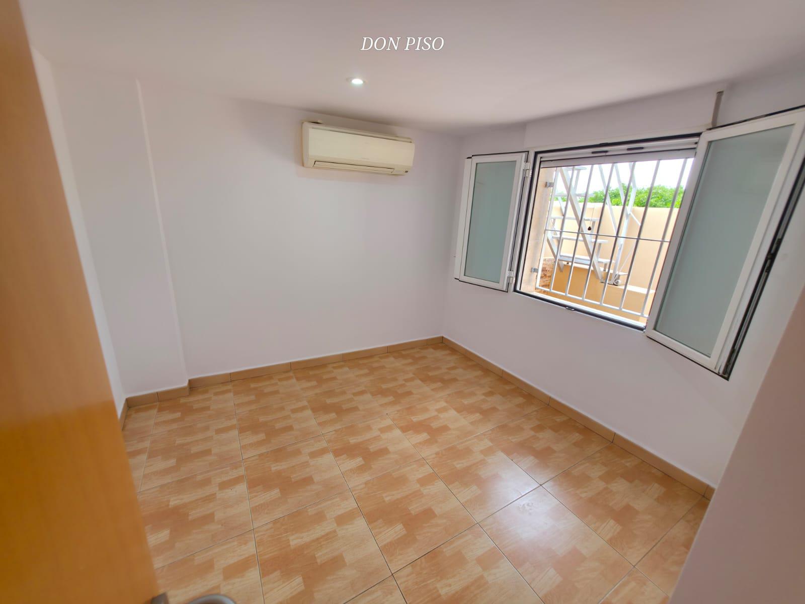 Imagen 13 Casa en venta en Poblets Els / En la entrada de Els Poblets. 